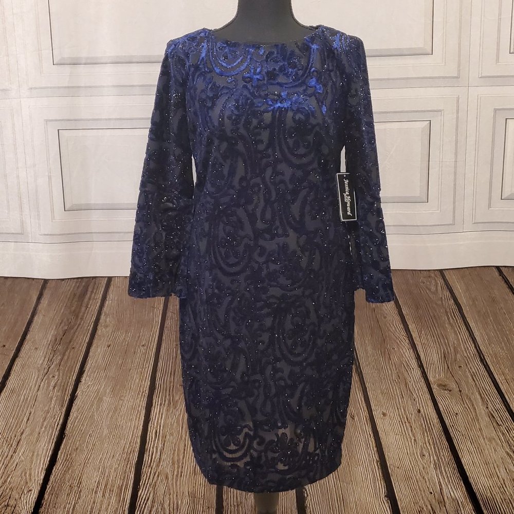 Jessica Howard Bell-Sleeve Formal/Shift Dress